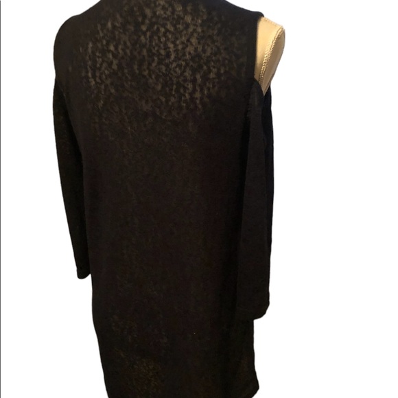 Cold shoulder zip front 3/4 sleeve sweater - Picture 5 of 7